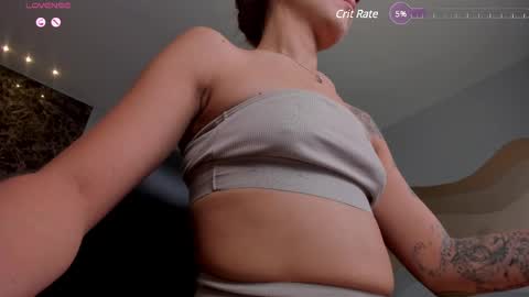 Snapshot of erikabenz chatting on March 10, 6:34 pm Erika Benz online show from March 10, 6:34 pm