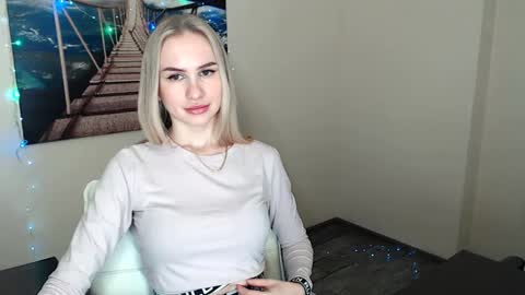 Snapshot of erikagavin chatting on January 29, 1:07 pm Erika online show from January 29, 1:07 pm