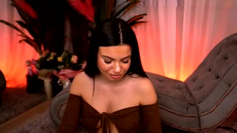 Esme online show from March 5, 11:05 pm