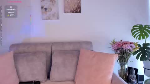 Snapshot of estercollins_ chatting on September 9, 7:14 pm Is secret online show from September 9, 7:14 pm