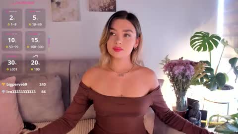 Snapshot of estercollins_ chatting on September 16, 8:34 pm Is secret online show from September 16, 8:34 pm