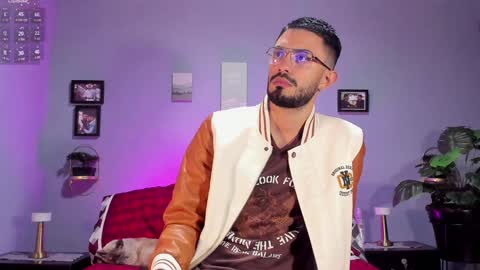Snapshot of ethan_adam chatting on February 4, 9:31 pm ADAM TAYLOR ETHAN CAMBAL INDEPENDENT MODELS online show from February 4, 9:31 pm
