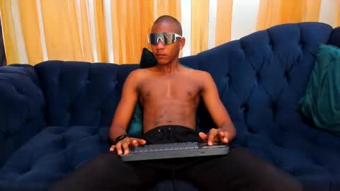 Snapshot of ethan_fox11 chatting on January 22, 2:14 pm King Ethan online show from January 22, 2:14 pm