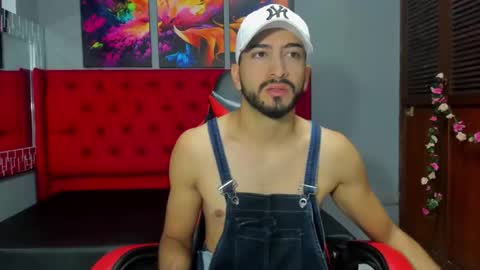 Snapshot of ethanmontana chatting on September 14, 1:45 pm Ethan for u online show from September 14, 1:45 pm