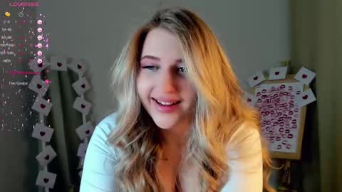 Snapshot of evacadooo chatting on February 24, 2:19 am Eva online show from February 24, 2:19 am