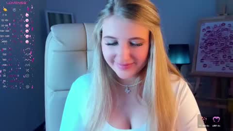Snapshot of evacadooo chatting on February 27, 5:40 am Eva online show from February 27, 5:40 am