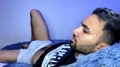 evan57036 online show from December 3, 5:04 am