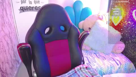 Snapshot of evelyn_mature19 chatting on February 3, 10:11 pm Juliana online show from February 3, 10:11 pm