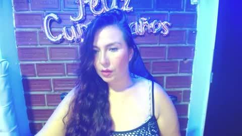 Snapshot of evelyn_mature19 chatting on February 22, 7:14 pm Juliana online show from February 22, 7:14 pm