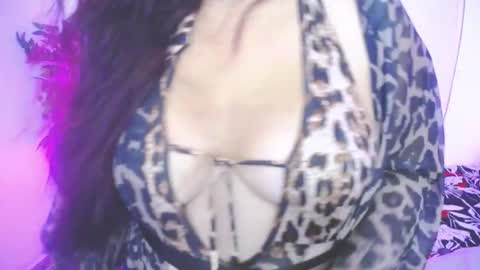 Snapshot of evelyn_mature19 chatting on September 12, 7:49 pm Juliana online show from September 12, 7:49 pm