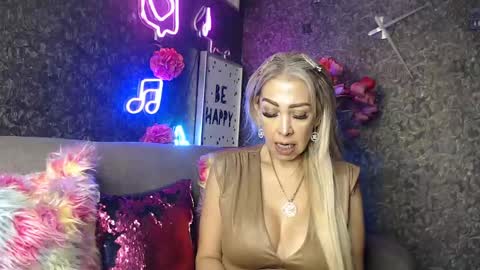EvelynaGrey online show from January 25, 7:28 am
