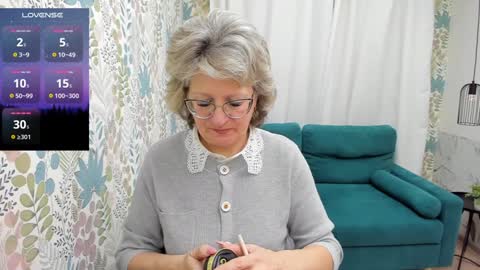 Snapshot of evelynblissful chatting on January 24, 5:21 am Evelyn online show from January 24, 5:21 am