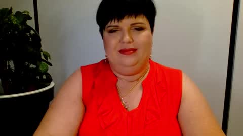 EveMilf online show from September 22, 4:00 pm