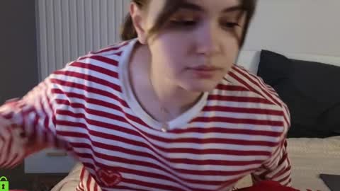 evi_woow online show from February 4, 9:52 pm