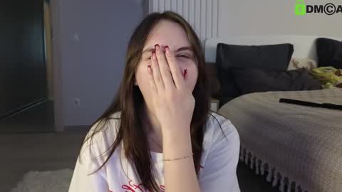 evi_woow online show from February 26, 9:20 pm