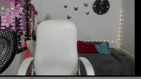Snapshot of evil_stepmothers chatting on March 5, 6:12 pm Pamela online show from March 5, 6:12 pm