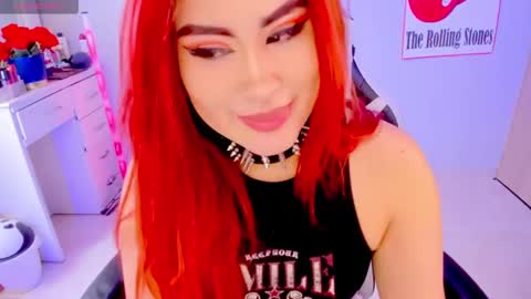 Snapshot of evva_foxxy chatting on January 29, 3:15 pm evva_foxxy online show from January 29, 3:15 pm