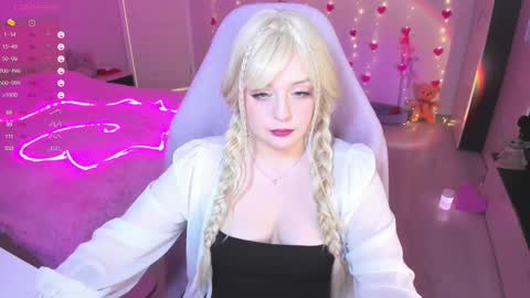 Snapshot of exhoneyangel chatting on February 10, 9:14 am Amy online show from February 10, 9:14 am