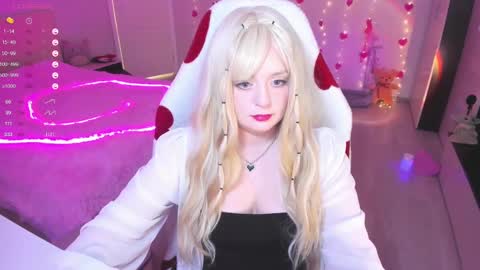 Snapshot of exhoneyangel chatting on February 20, 12:47 pm Amy online show from February 20, 12:47 pm
