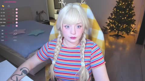 Snapshot of exhoneyangel chatting on December 26, 8:39 am Amy online show from December 26, 8:39 am