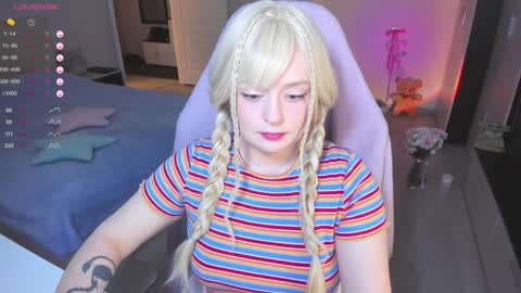 Snapshot of exhoneyangel chatting on January 30, 10:50 am Amy online show from January 30, 10:50 am