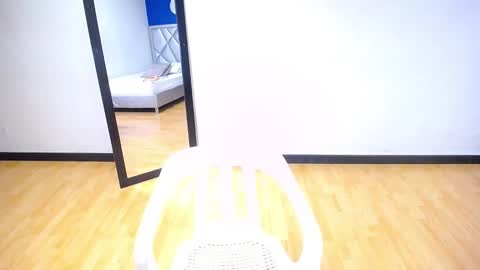 Snapshot of exotic_karmella chatting on January 29, 10:43 pm exotic_karmella online show from January 29, 10:43 pm