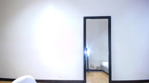 Snapshot of exotic_karmella chatting on January 27, 8:49 pm exotic_karmella online show from January 27, 8:49 pm