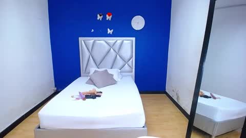 Snapshot of exotic_karmella chatting on January 22, 9:10 pm exotic_karmella online show from January 22, 9:10 pm