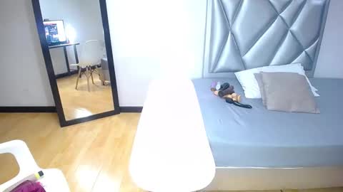 Snapshot of exotic_karmella chatting on February 27, 9:04 pm exotic_karmella online show from February 27, 9:04 pm