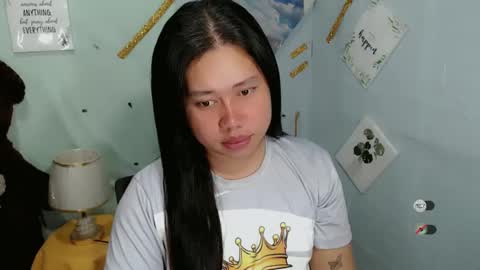 Snapshot of f3ckdollucy chatting on February 6, 11:58 pm yanna online show from February 6, 11:58 pm