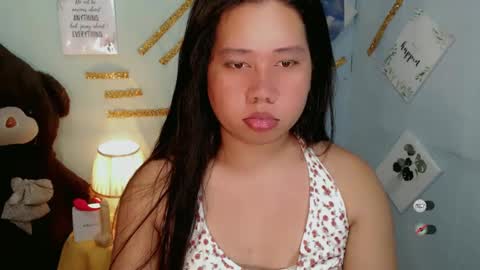 Snapshot of f3ckdollucy chatting on February 21, 10:28 am yanna online show from February 21, 10:28 am
