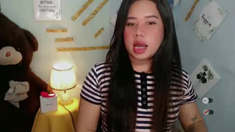 Snapshot of f3ckdollucy chatting on February 25, 11:32 am yanna online show from February 25, 11:32 am