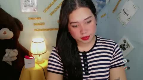 Snapshot of f3ckdollucy chatting on February 25, 8:25 am yanna online show from February 25, 8:25 am