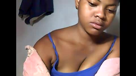 Snapshot of falielyse chatting on September 16, 4:37 am falielyse online show from September 16, 4:37 am
