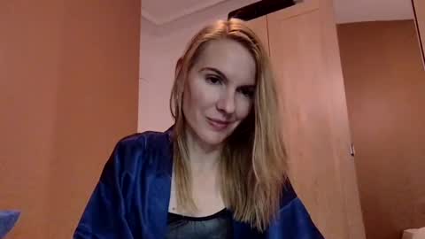 Fanny online show from December 15, 2:30 am
