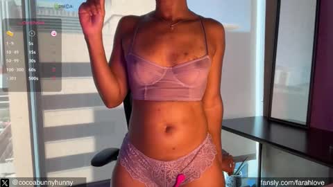 Snapshot of farah_love chatting on September 15, 6:09 pm Farah Love online show from September 15, 6:09 pm