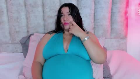 Snapshot of fatima_essence chatting on September 8, 6:40 pm online show from September 8, 6:40 pm