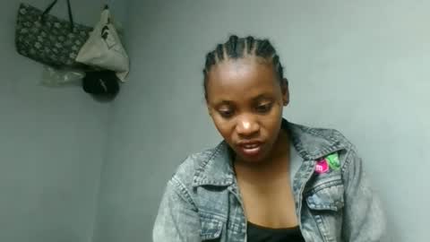 Snapshot of fayence09 chatting on September 12, 3:58 pm fayence09 online show from September 12, 3:58 pm