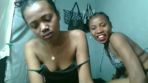 Snapshot of fayence09 chatting on September 19, 10:35 pm fayence09 online show from September 19, 10:35 pm