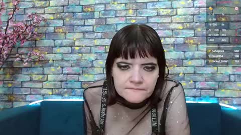Laura online show from January 19, 3:18 am