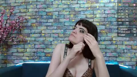 Laura online show from January 19, 12:17 am