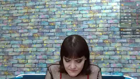 Laura online show from February 1, 8:58 pm
