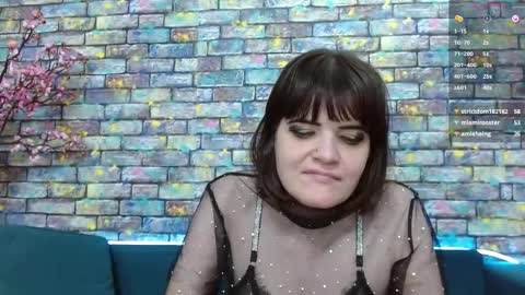 Laura online show from December 5, 10:06 am