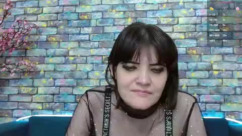 Laura online show from December 8, 9:41 pm