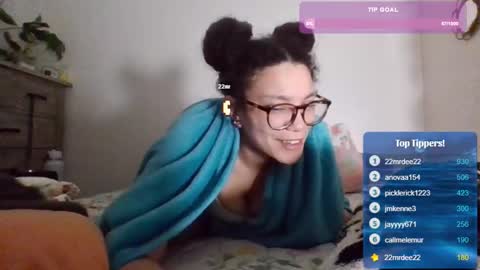 Snapshot of feetnymph chatting on February 7, 8:11 am Soley online show from February 7, 8:11 am
