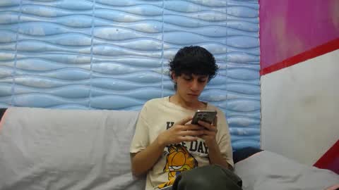 Snapshot of felipe_browns chatting on February 3, 12:25 pm Felipe Browns online show from February 3, 12:25 pm