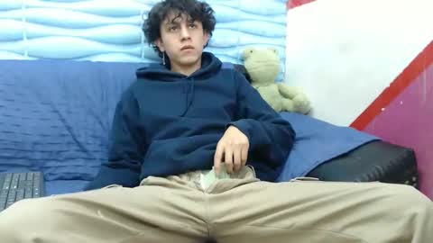 Snapshot of felipe_browns chatting on January 19, 1:12 pm Felipe Browns online show from January 19, 1:12 pm