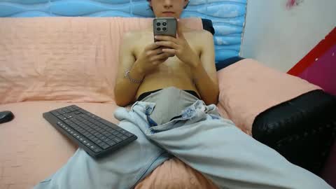Snapshot of felipe_browns chatting on March 12, 2:12 pm Felipe Browns online show from March 12, 2:12 pm