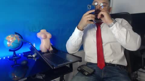 FELIPE QUIROZ online show from September 18, 7:07 pm