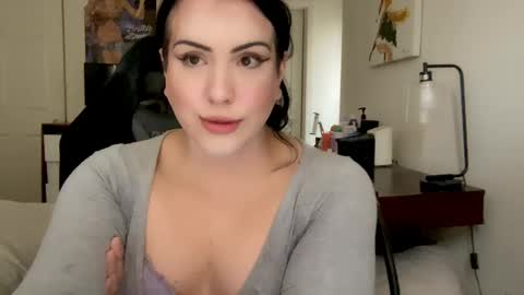 this is justice tricia a bigelow. she was fucking my husband tom girardi online show from February 4, 8:59 pm